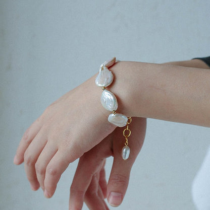 Simple irregular pearl bracelet