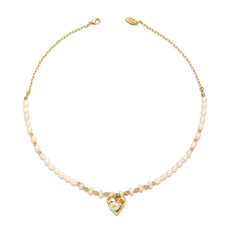 18K gold-plated light luxury natural pearl heart-shaped necklace.