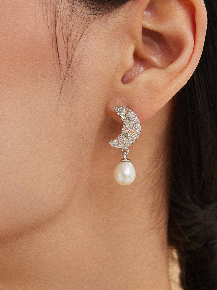 Hand-carved wax zircon moon pearl earrings